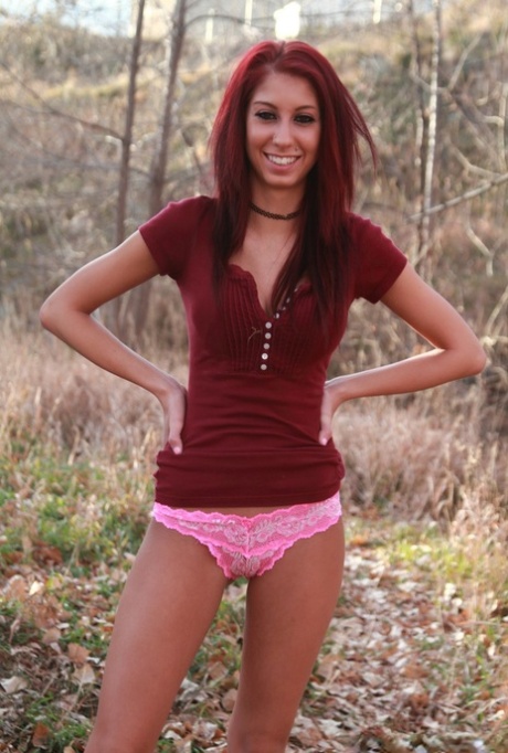 redhead farm girl beautiful galleries