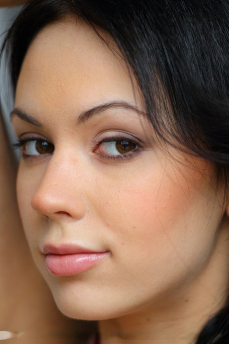 Sheri Vi nice model pic