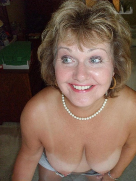 leaked hidden camera short tan brown hair milf hot xxx pic