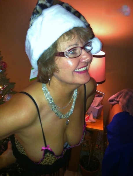 short hair ladies over 60 xxx pic