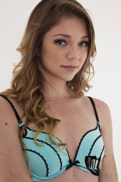 Jessie Andrews naked star picture