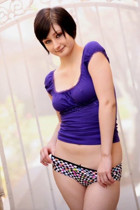 short hair redhead lesbian beautiful photos